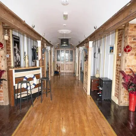 Apartment Sleeps 6 - 100mfrombeach - Ocean View Balcony *