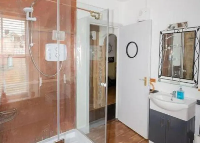 Sleeps 6 - 100mfrombeach - Ocean View Balcony Апартаменты *