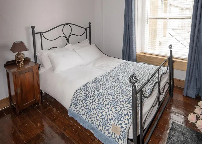 Sleeps 6 - 100mfrombeach - Ocean View Balcony